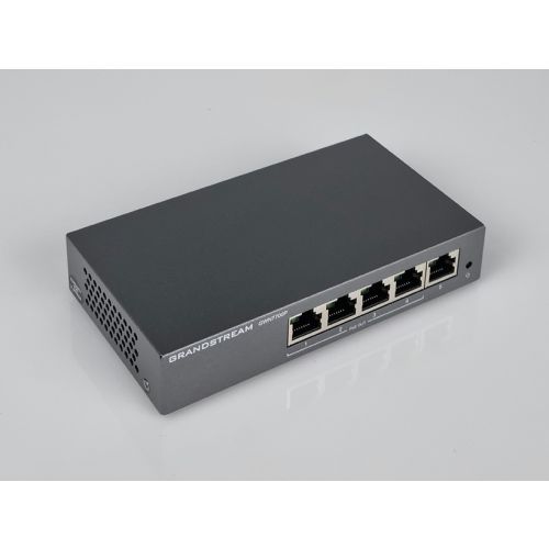 Switch giga 5 cổng PoE GWN7700P